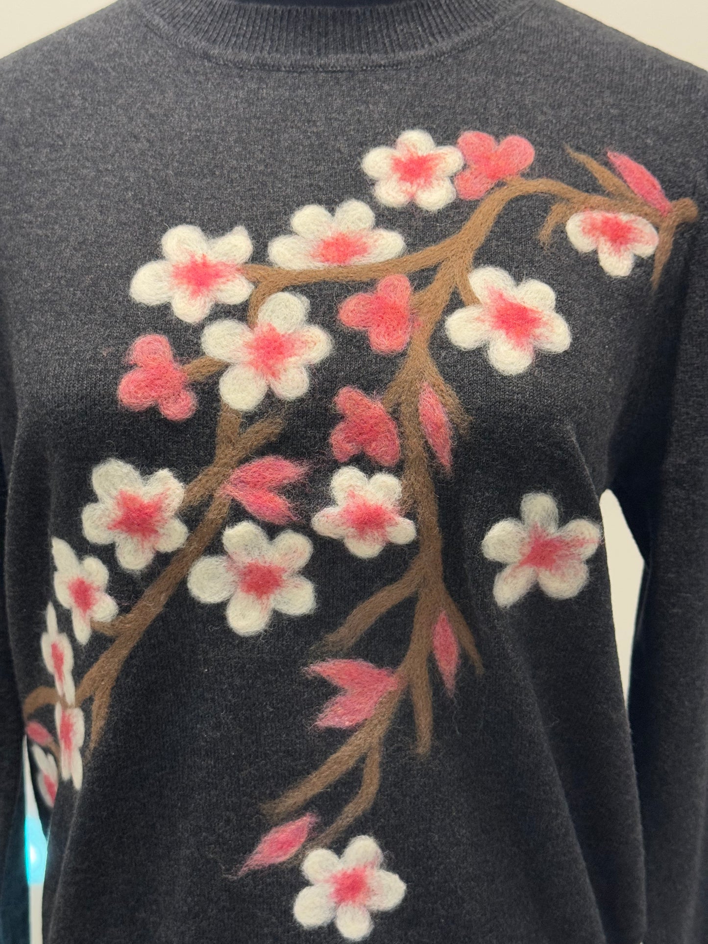 Luxurious Cotton-Cashmere Cherry Blossom Sweater - Charcoal